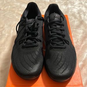 Nike in-season TR 7 black size 8
